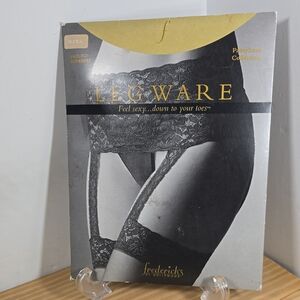 Frederick's of Hollywood Leg Ware Lace Top Suspender Pantyhose Nude Small NEW